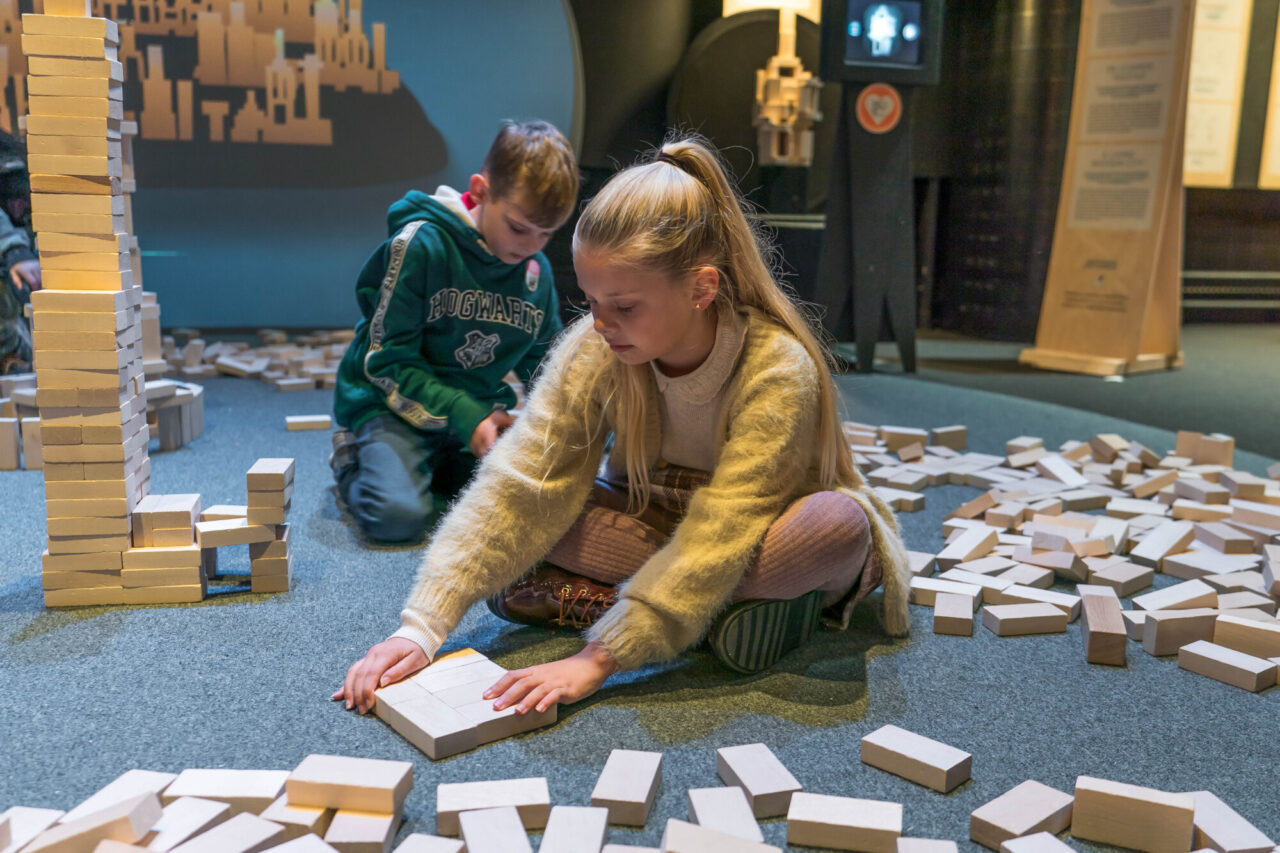 Children at Heureka's Wild wild wood exhibition